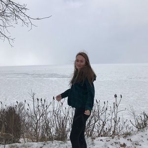 Meet your Posher, Hannah